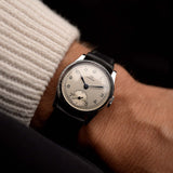 Omega Sub Second Syringe Silver 1939. 28.5mm with Stainless Steel Case, Manual wind movement, Original silver dial and Leather Strap.