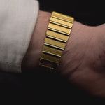 Vintage Piaget Polo 7131 C701 Square 1980s 18k yellow gold case integrated bracelet and dial