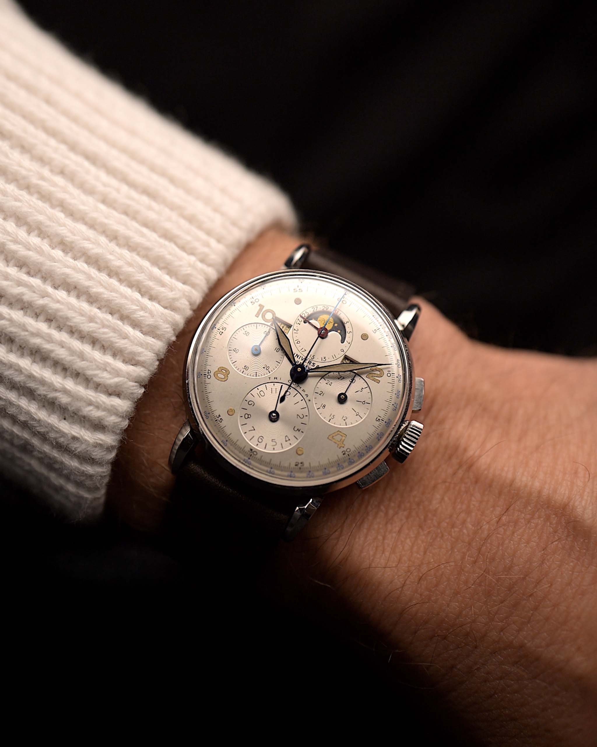 Universal Geneve 22250 Tri Compax 1940s GOLDAMMER