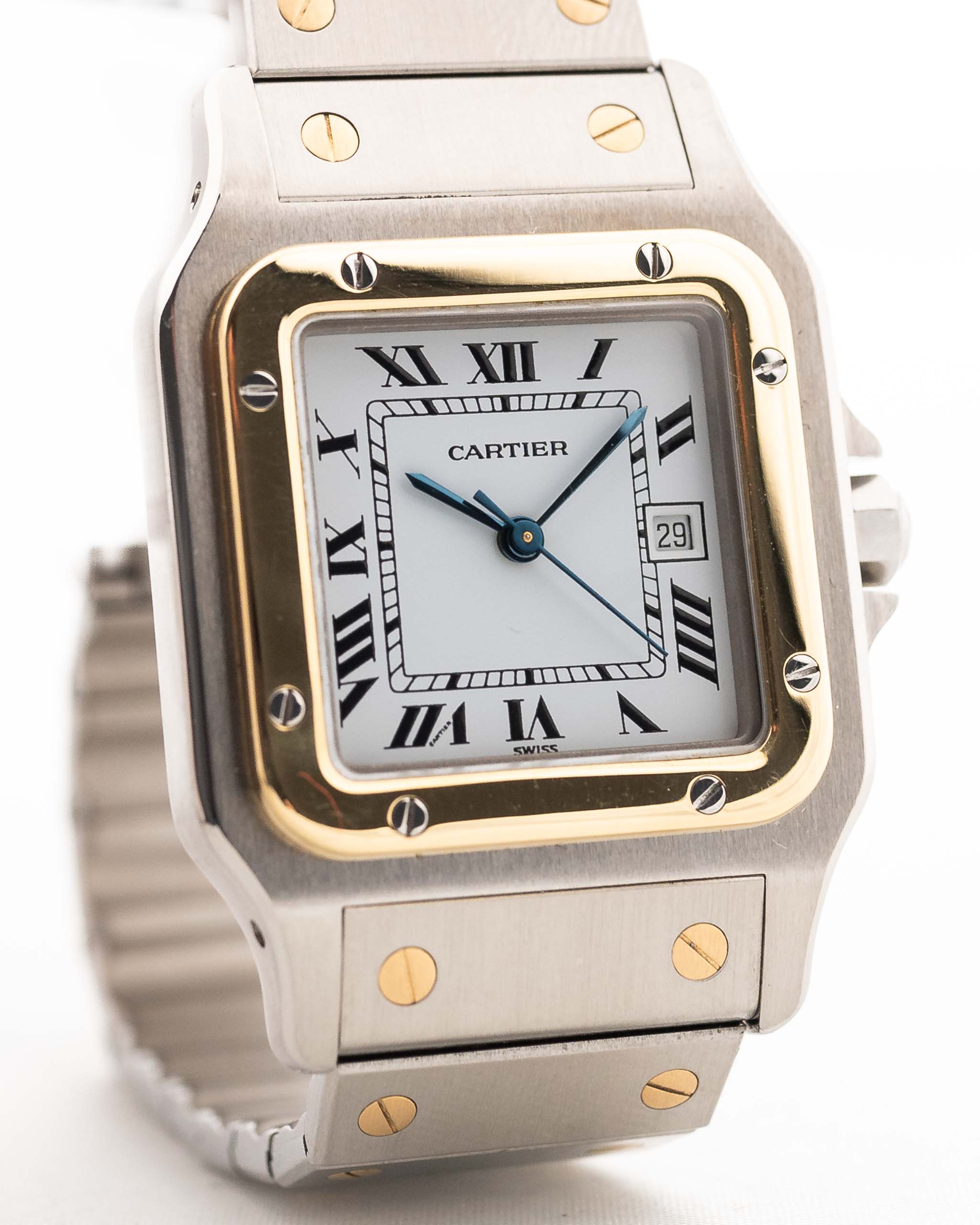Orologio Cartier Santos d'epoca Carrée 2961 Bicolore 1980 acciaio inossidabile quadrante oro 18k primo piano