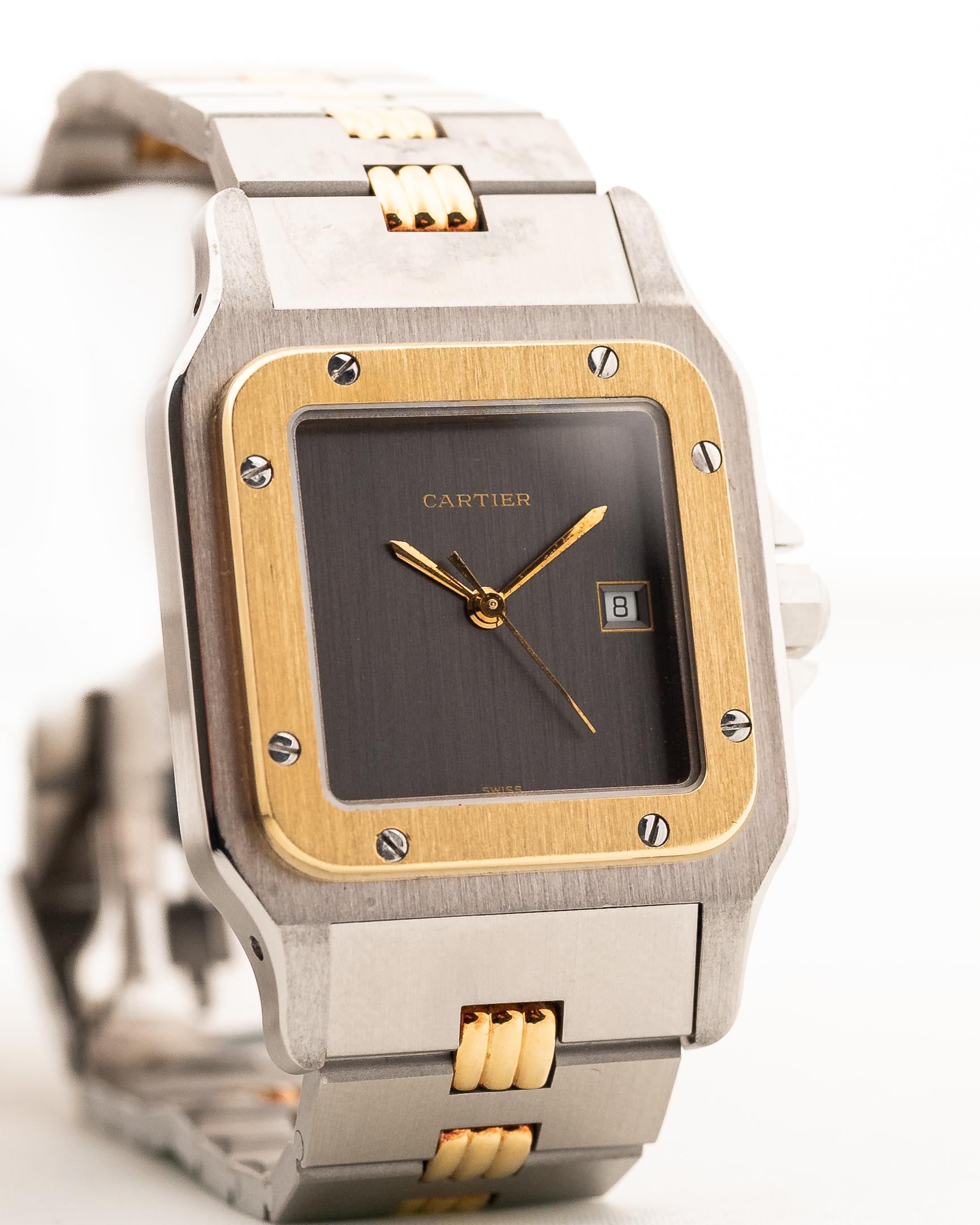 Cartier Santos Carrée 2961 Godron Ghost 1990 年代。29mm 不銹鋼-黃金雙色錶殼、石板灰色 Ghost 錶盤、自動上鏈錶帶和 Godron 錶鏈。