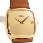 Vintage Piaget TV Watch 13773 Automatic Date 18K 來自 1970 年代。31.5mm 18K 黃金錶殼、12P1 自動機芯,完美無瑕的金色錶盤和原裝真皮錶帶。