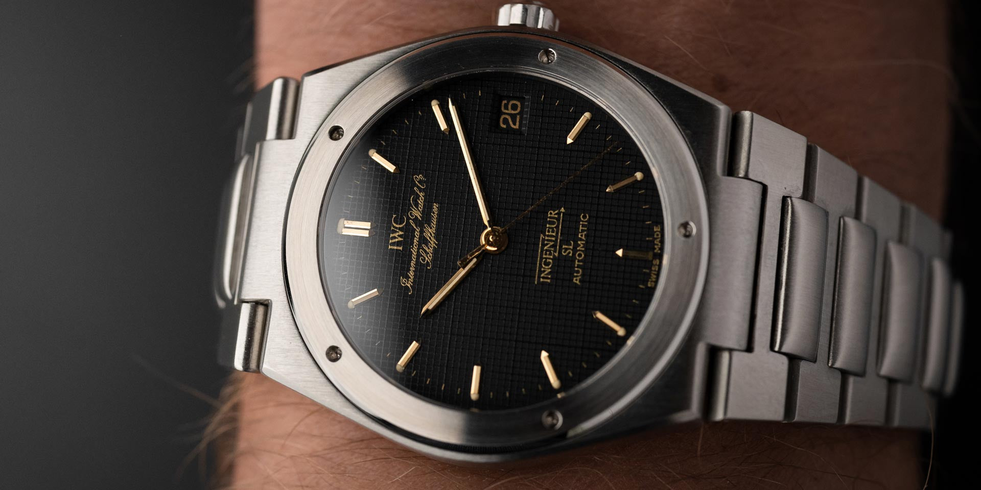 ساعة IWC Ingenieur عتيقة مذهلة من الثمانينات من القرن الماضي. 3505 بميناء ورق رسم بياني أسود
