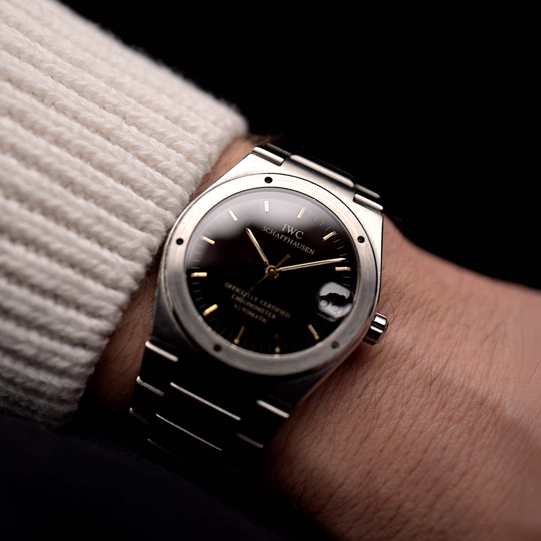 IWC Ingenieur 3521 Black 2000 بميناء أسود وعلبة من الفولاذ المقاوم للصدأ وسوار أصلي من الفولاذ