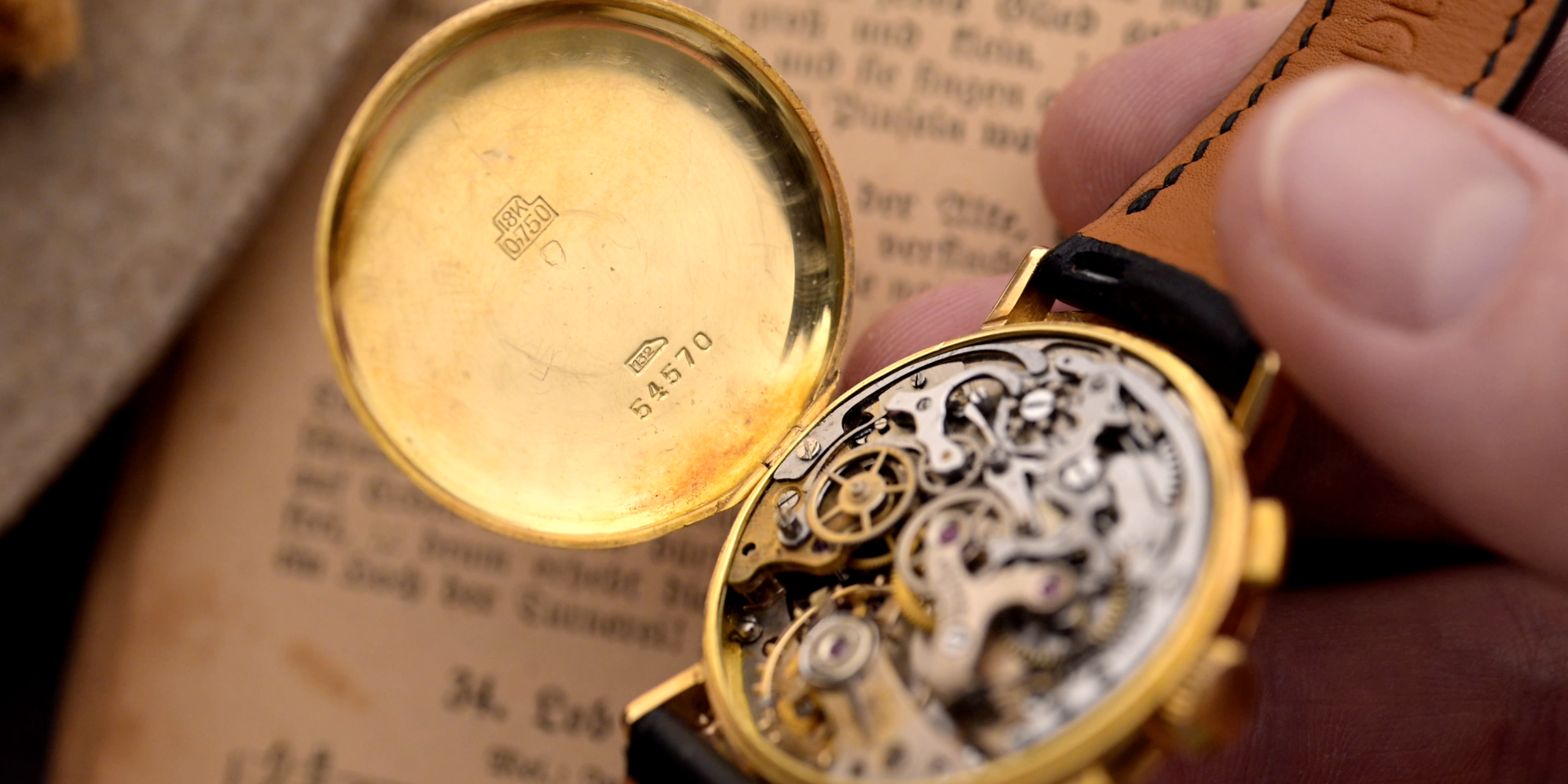 Unveiling Mechanical Excellence - The History of the Hinged Case-Back