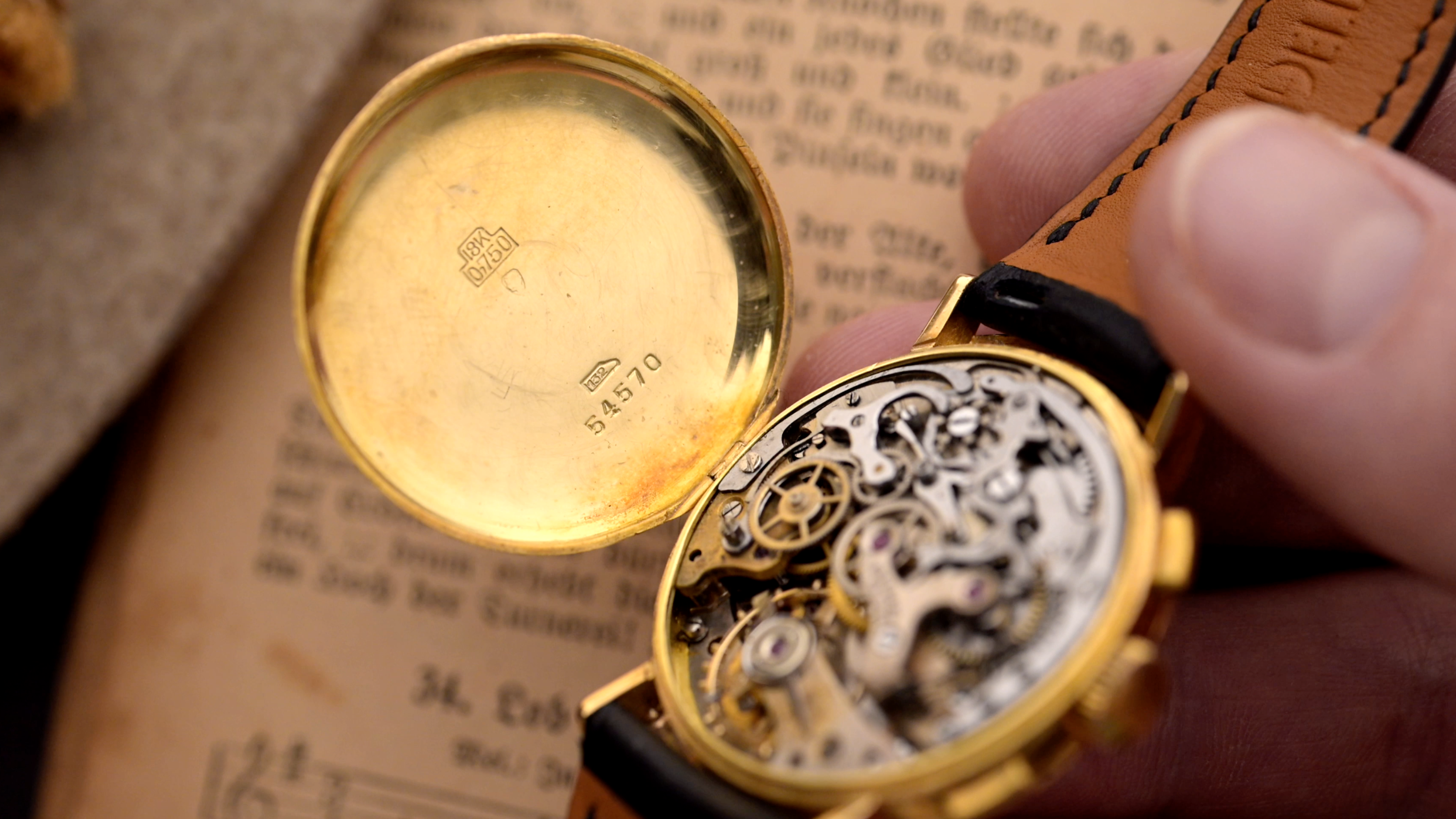 Unveiling Mechanical Excellence - The History of the Hinged Case-Back