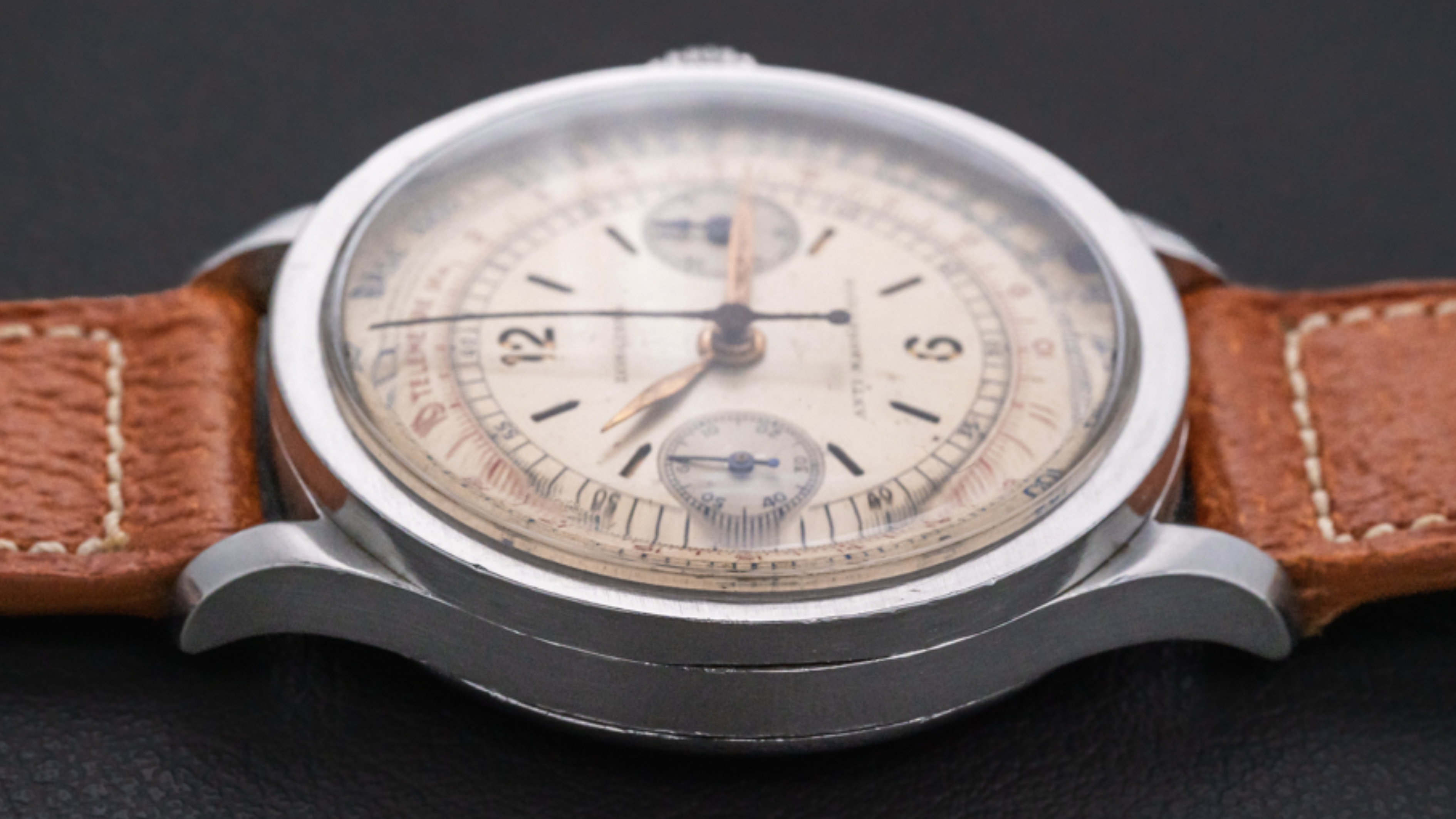 Sandwich Dial on a 1930s vintage Longines 13ZN chronograph from Menta Watches