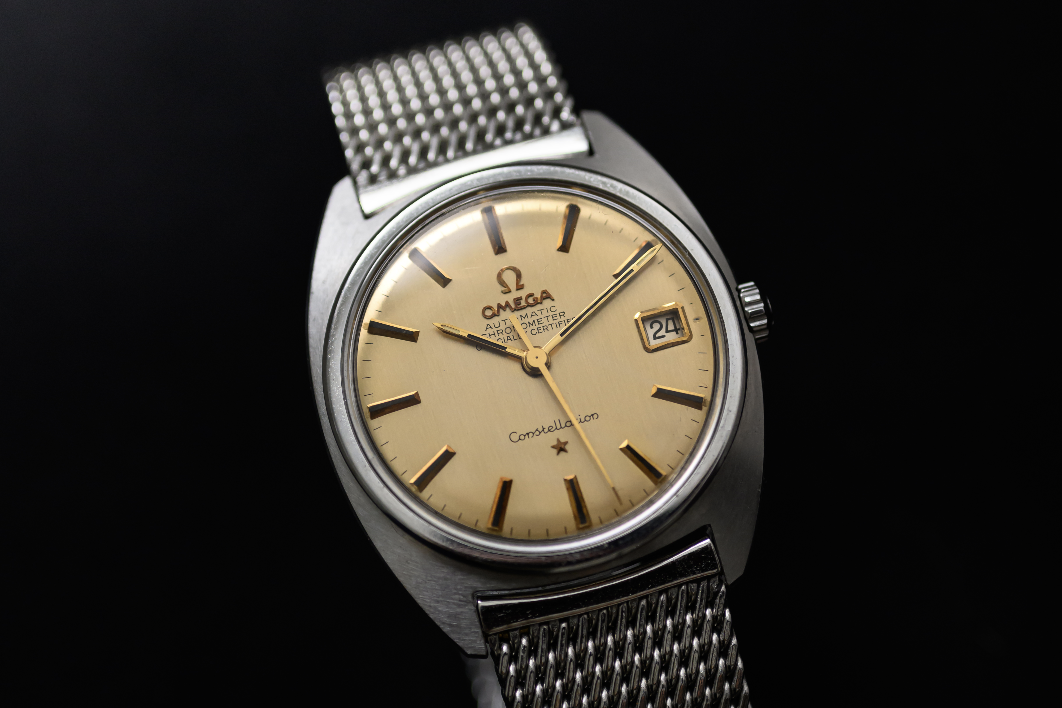 Omega constellation c 2025 shape gold