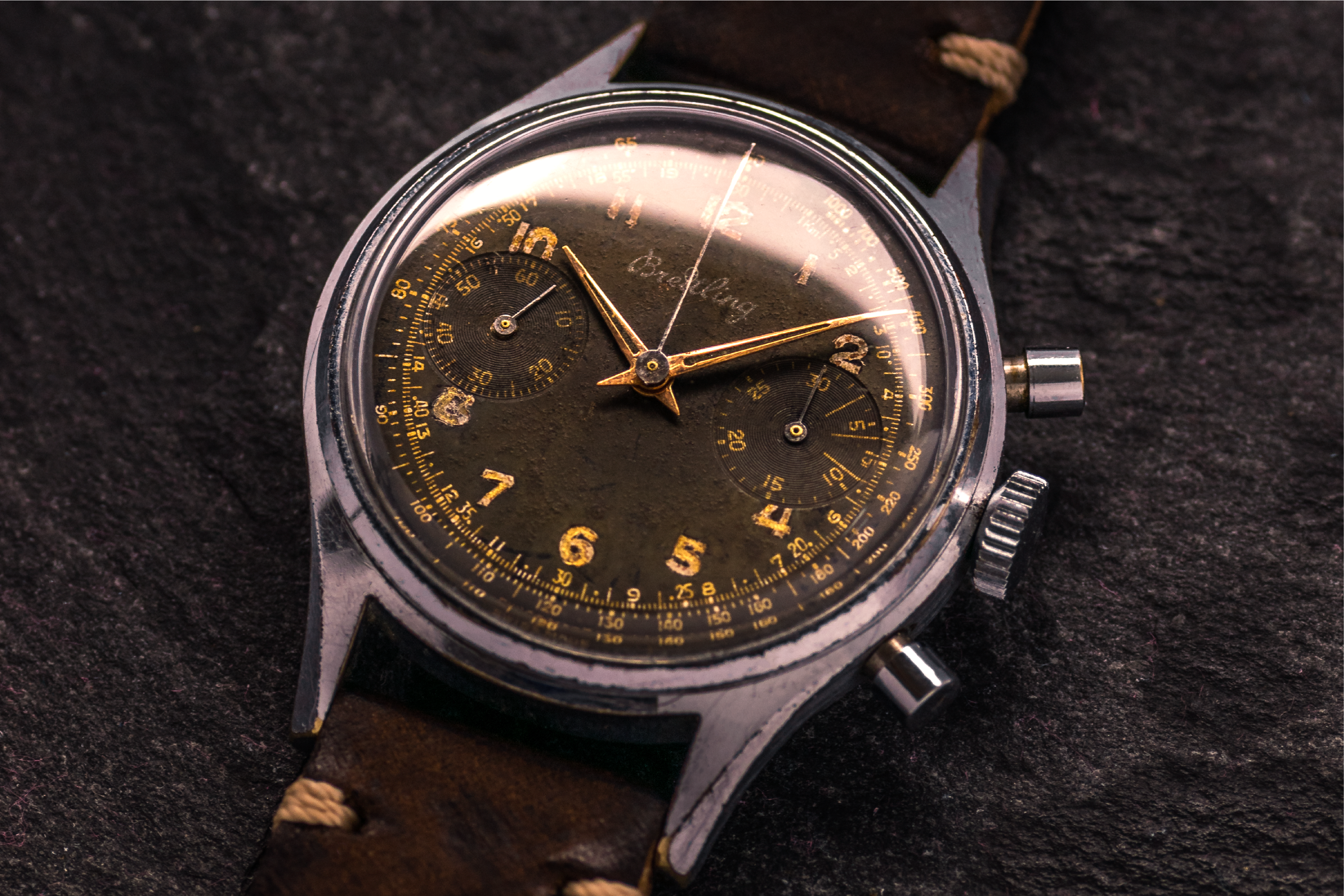 1940s Breitling Military Chronograph - Black Gilt Dial