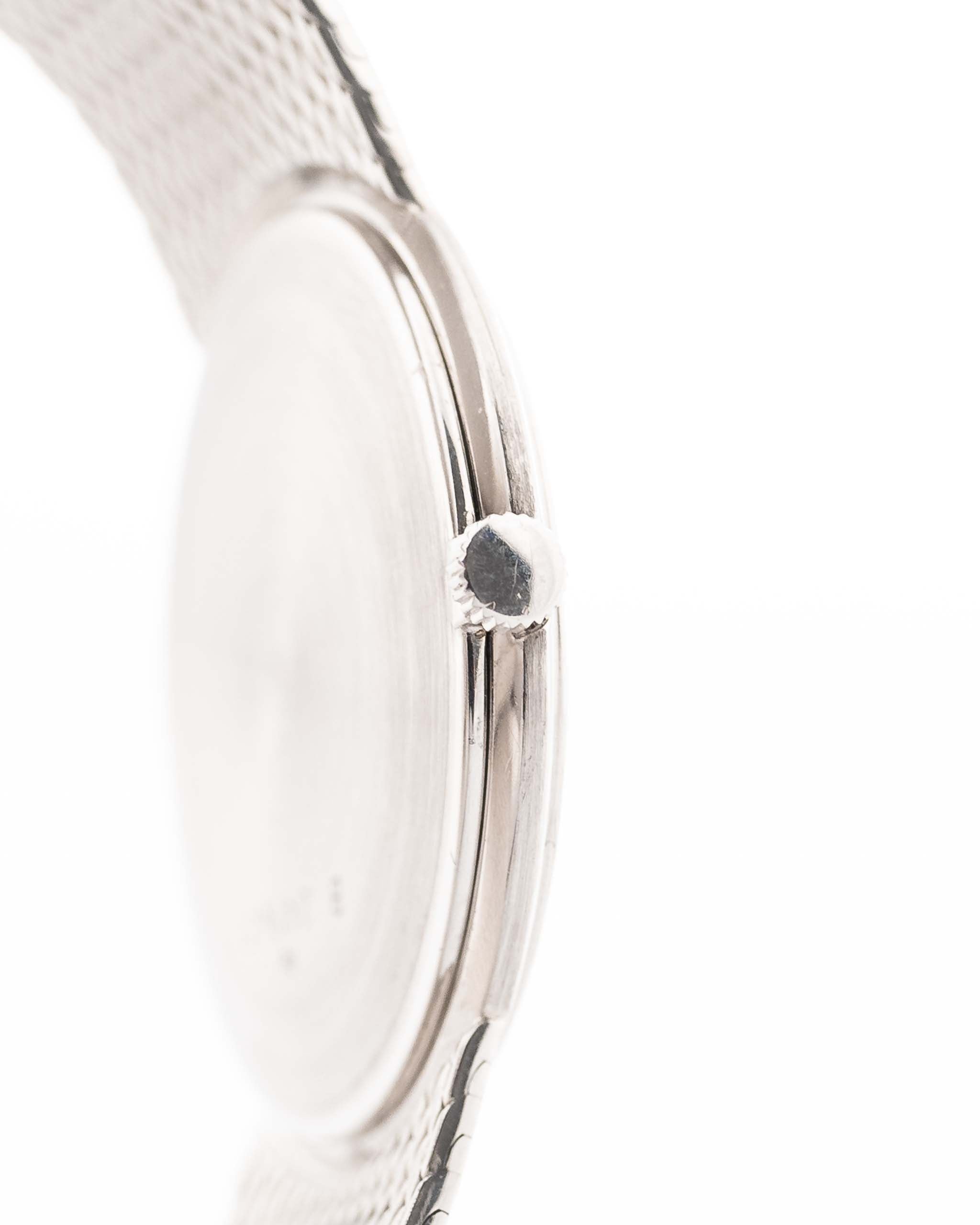 Closeup Photo of a Audemars Piguet 18k Black from the 1970s. 31.5mm 18k White Gold Case with Manual wind Cal. 2003, Deep black dial and 18k White Gold Bracelet.