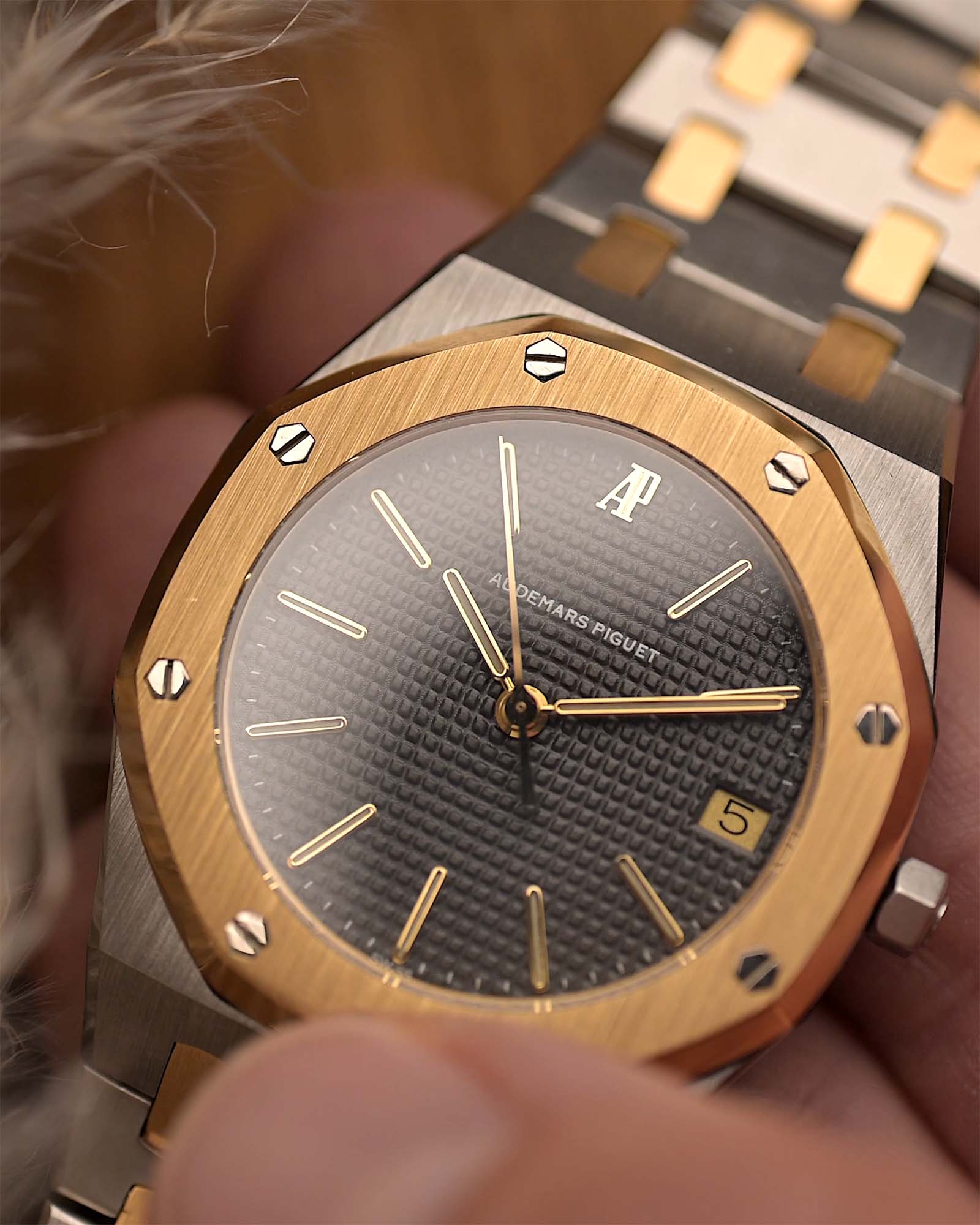 Vintage Audemars Piguet 4100SA Royal Oak Watch from the 1980s. Stainless Steel & 18k Yellow Gold with Rare flawless grey tapisserie dial, Two-Tone bracelet.