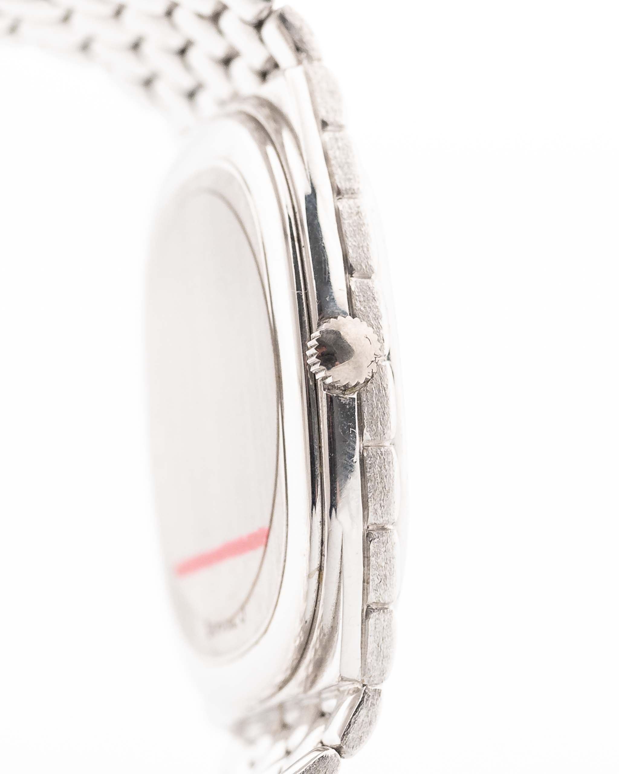 Closeup Photo of a Audemars Piguet Cobra 18k Diamond Blue from the 1990s. 29mm in 18k White Gold with Manual wind movement, Deep blue dial, 32 Diamonds and Adjustable bracelet.