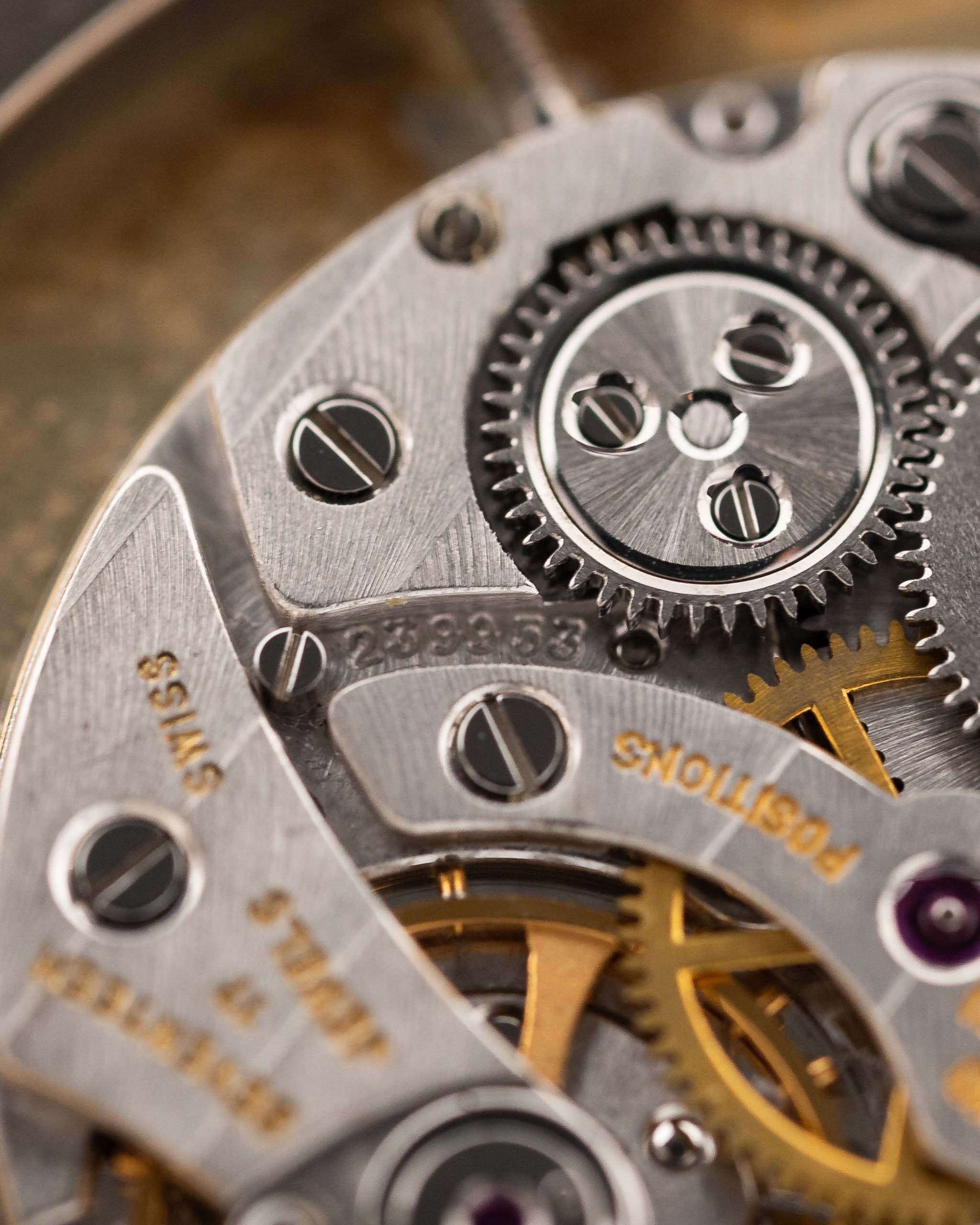 Closeup Photo of a Audemars Piguet Octagon Movement Two Tone 18k from the 1980s. 30mm with 18k Yellow Gold Case, Golden Aventurine Dial, Manual Wind Movement and Yellow Gold Bracelet.