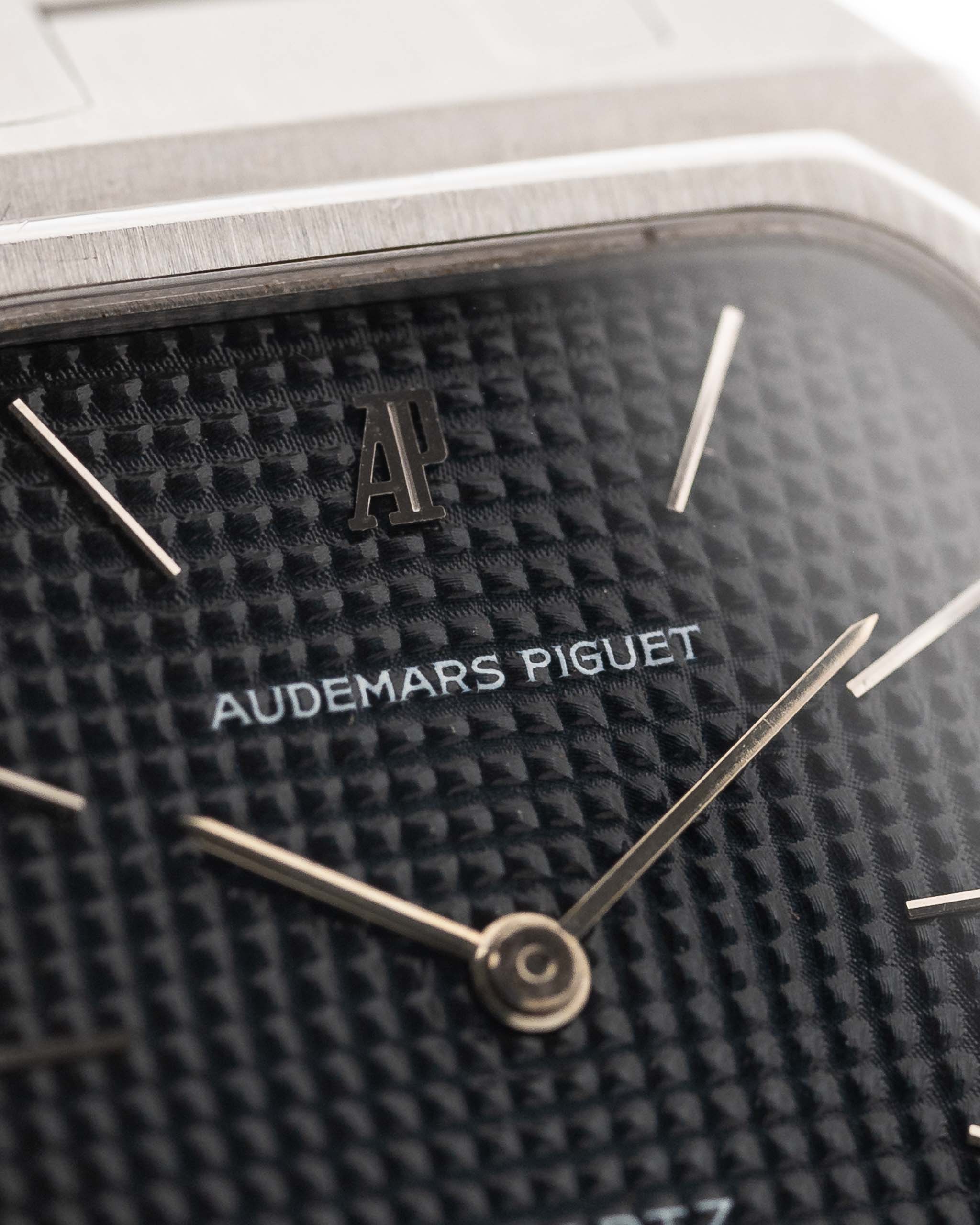 Used Audemars Piguet Royal Oak 6005ST 1980s original Audemars Piguet grey Royal Oak (Stern) petite Tapisserie dial