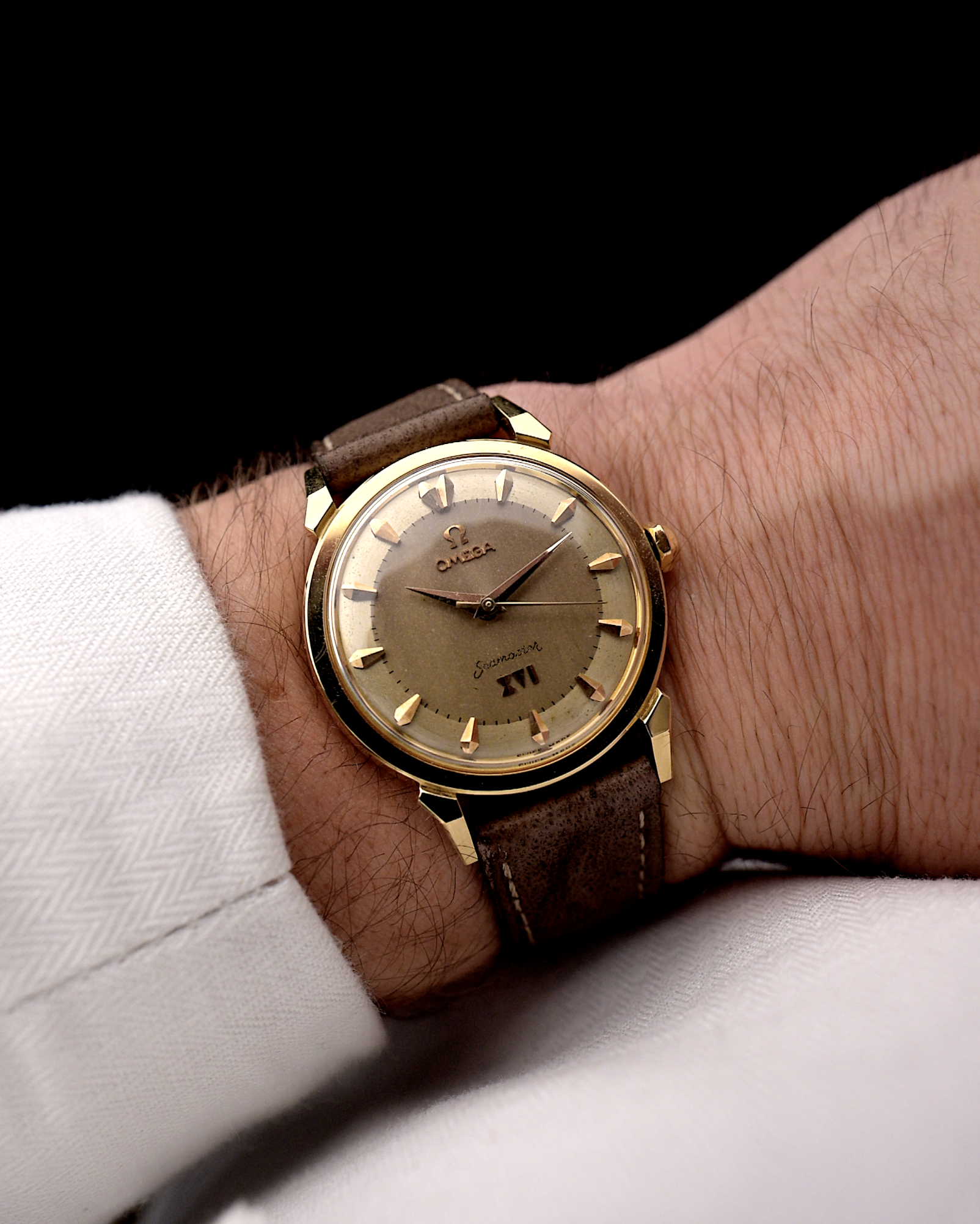 Vintage watch clearance hands