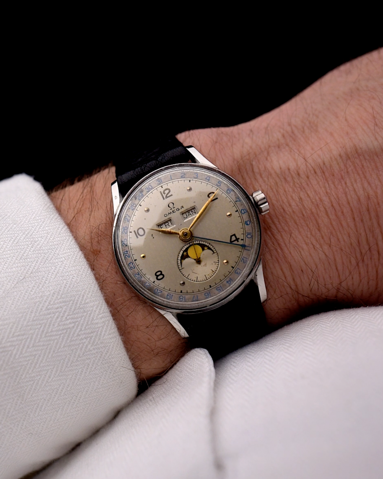 Omega Cosmic Moonphase 1947 Goldammer Vintage Watches omega-cosmic-moonphase-1947-goldammer-vintage-watches