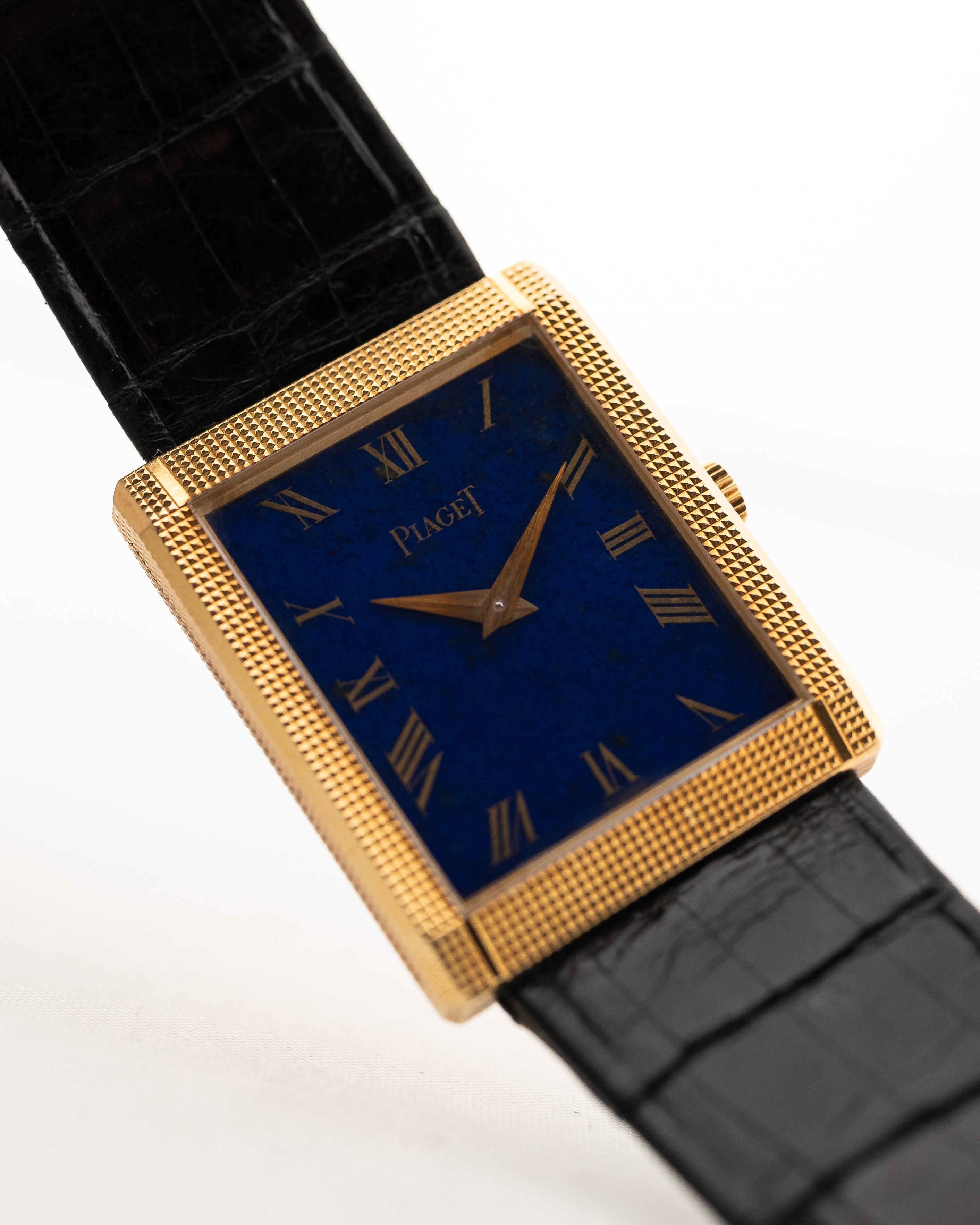 Piaget Lapis Lazuli Hobnail 18k 1970s Goldammer Vintage Watches