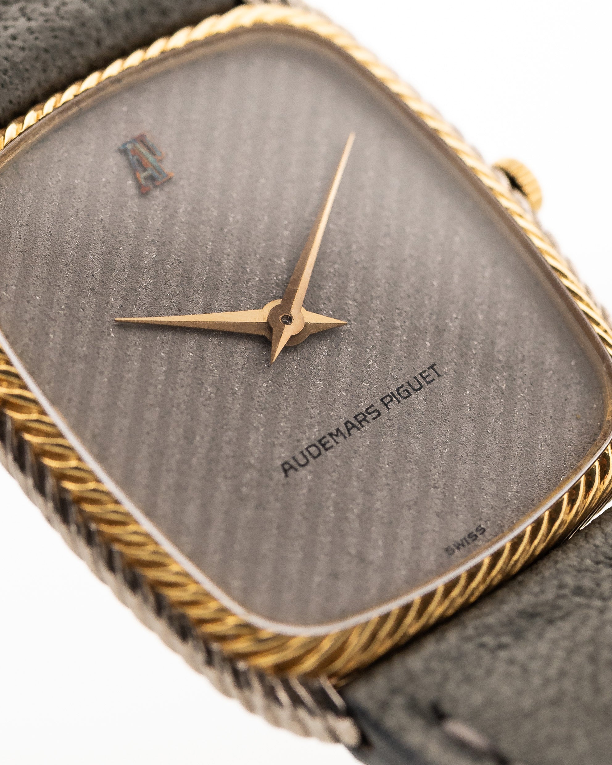 AUDEMARS PIGUET Scellé Ultra Vintage Burgundy Cuir Montre Boîtier Very AUDEMARS PIGUET Scellé Ultra Vintage Burgundy Cuir Montre Boîtier Very
