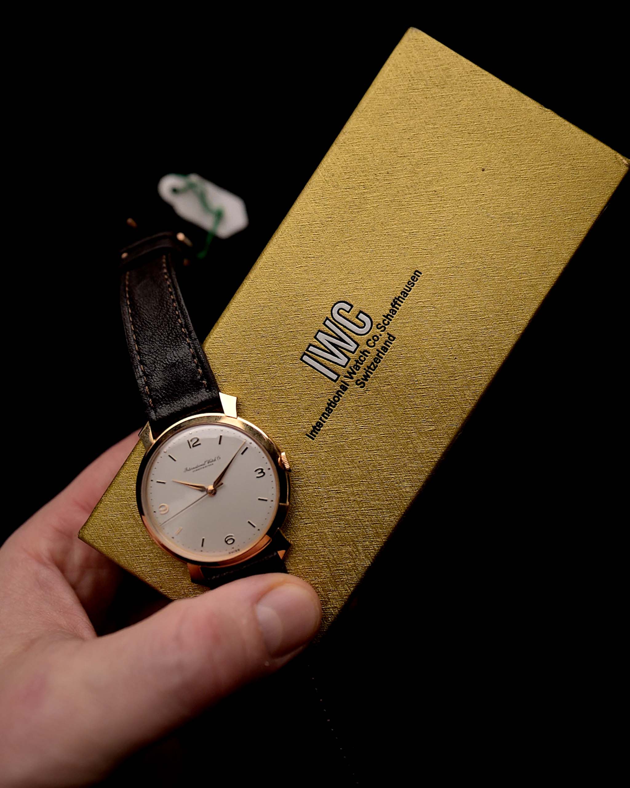 IWC Shark Fin Cal. 89 18k Rose 1959 - GOLDAMMER Vintage Watch