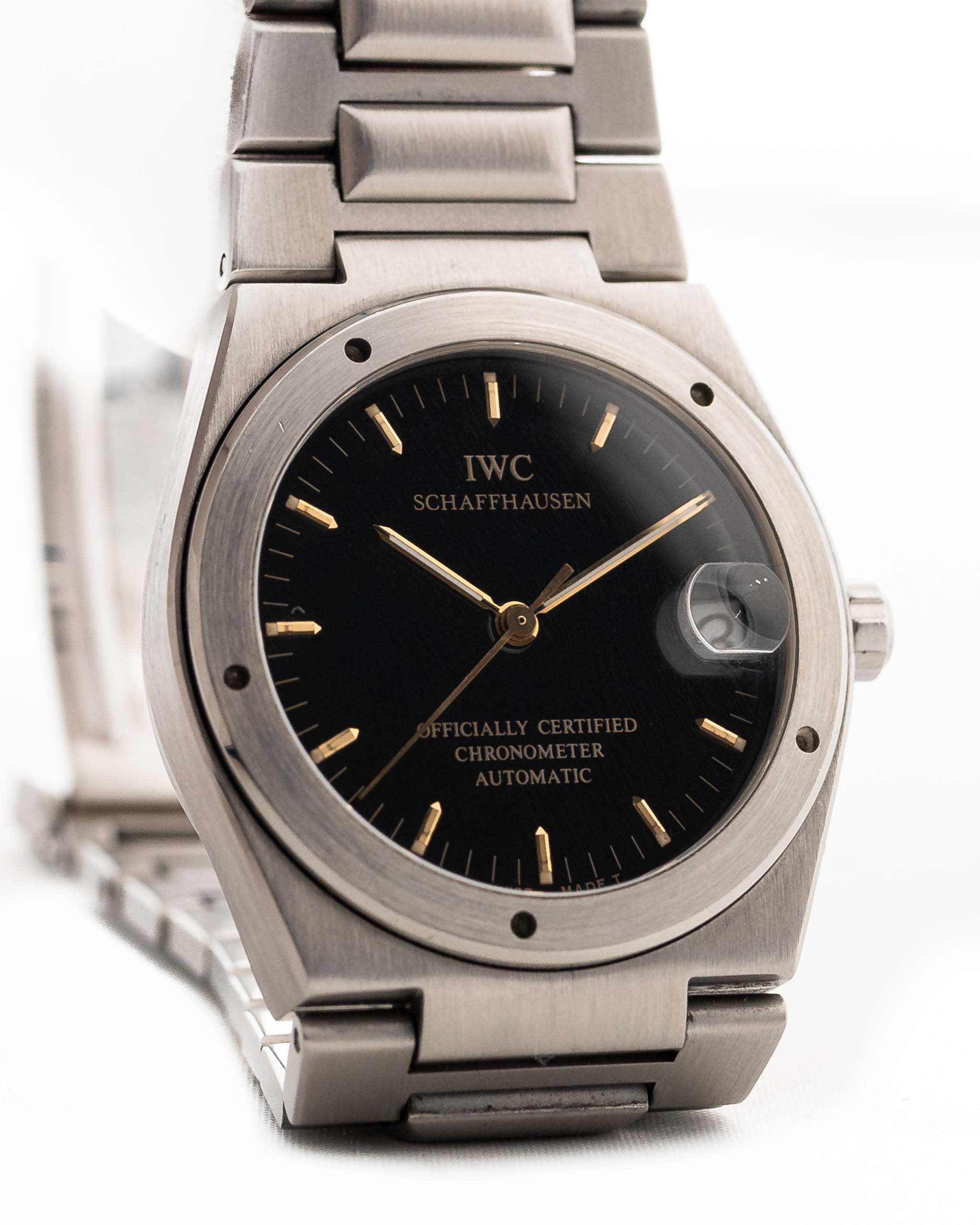 IWC Ingenieur 3521 Black 2000 with black dial, stainless steel case, and original steel bracelet closeup