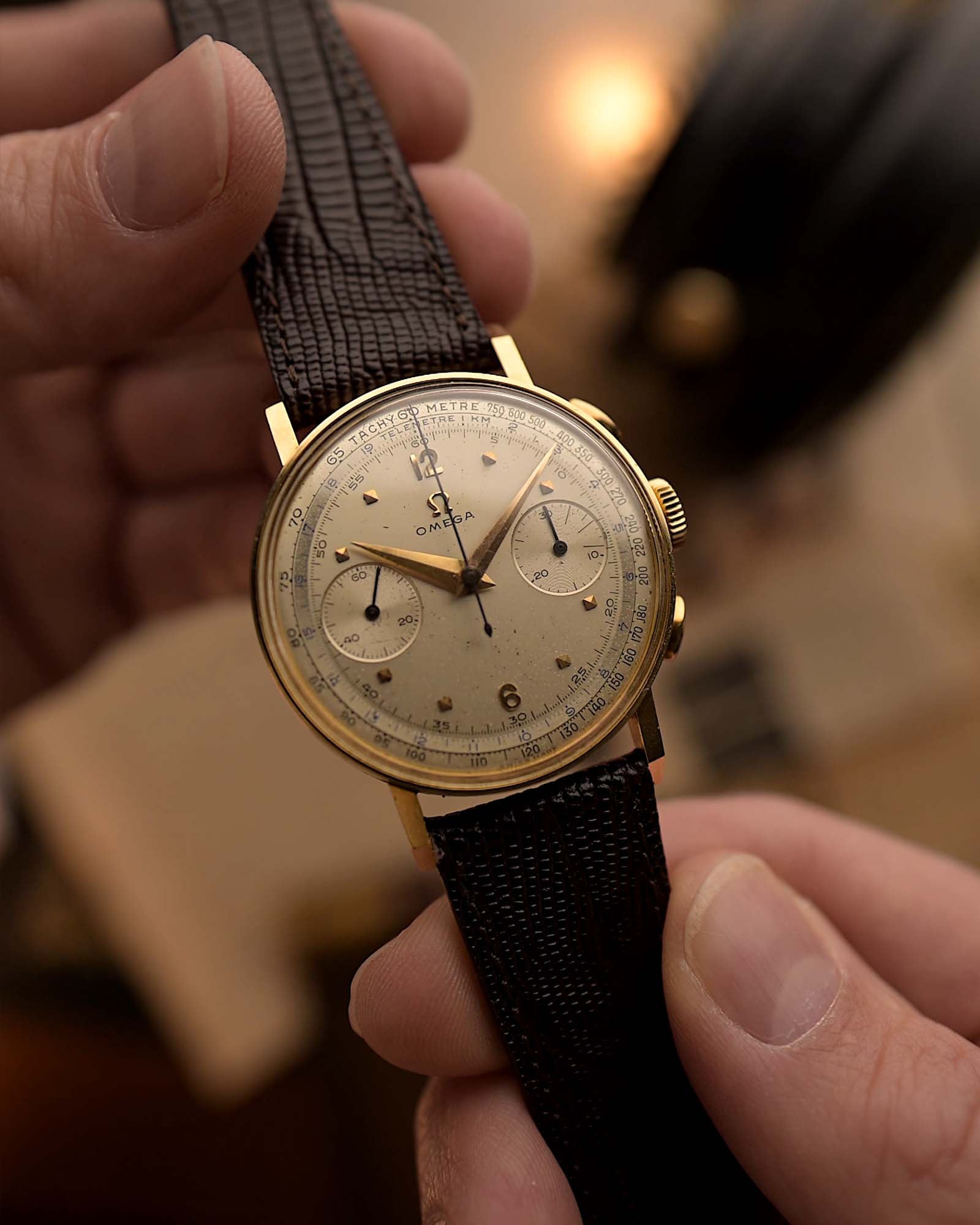 Omega 2393 Chronograph 18k 1960 – GOLDAMMER