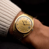 Omega Constellation 168009 Diamond from 1966. 34mm in 18k Yellow Gold with Automatic Caliber 561, Gold Dial with Diamond Markers and 18k Gold Bracelet.