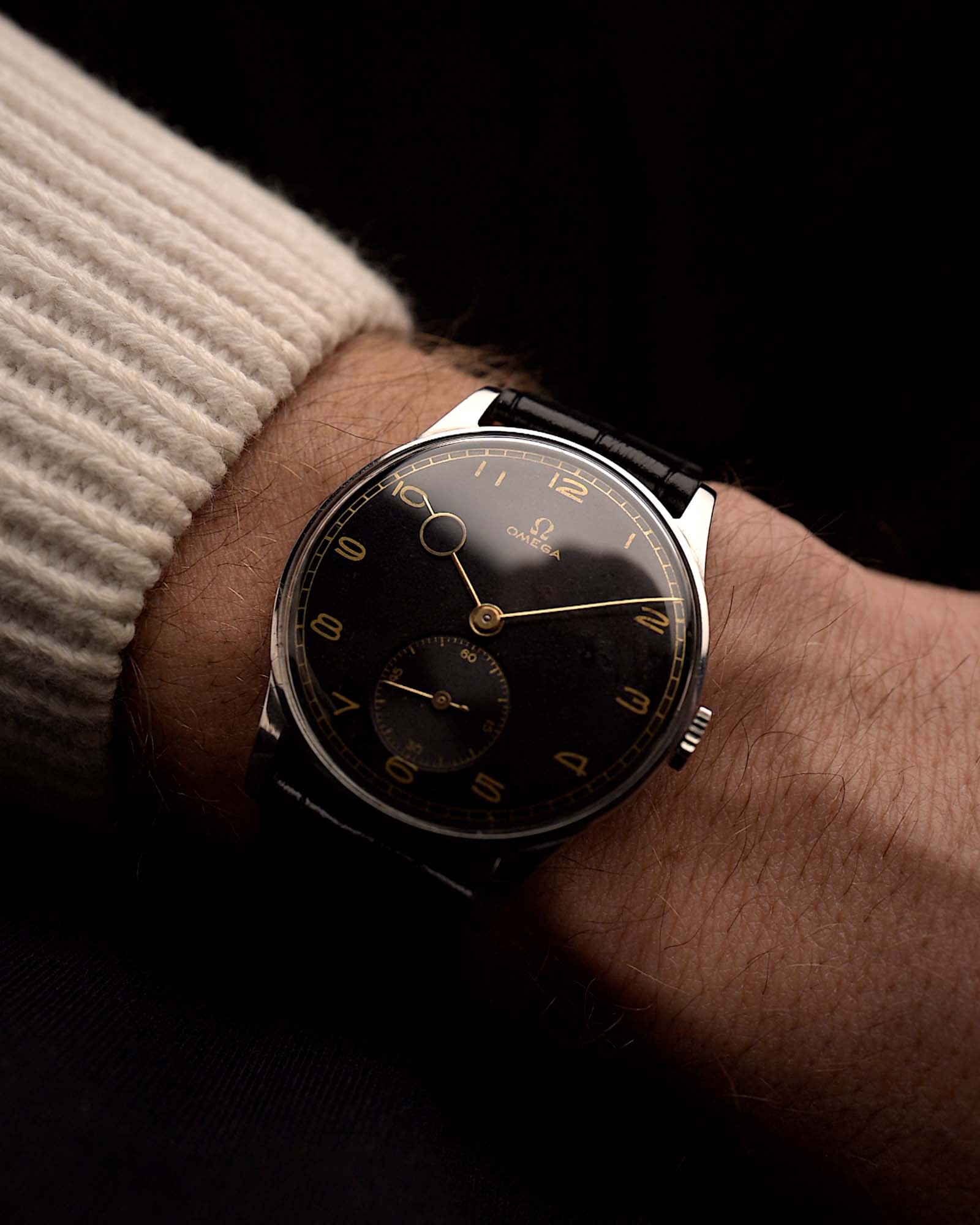 Omega_Jumbo_Art_Deco_Black_Pon