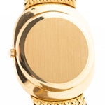 Closeup Photo of a Vintage Patek Philippe Ellipse 3605 Jumbo from 1978. 33mm in 18k Yellow Gold with Automatic Cal. 28-255 C, Gilt Sigma Dial and Integrated Gold Bracelet.