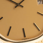 Closeup Photo of a Vintage Patek Philippe Ellipse 3605 Jumbo from 1978. 33mm in 18k Yellow Gold with Automatic Cal. 28-255 C, Gilt Sigma Dial and Integrated Gold Bracelet.
