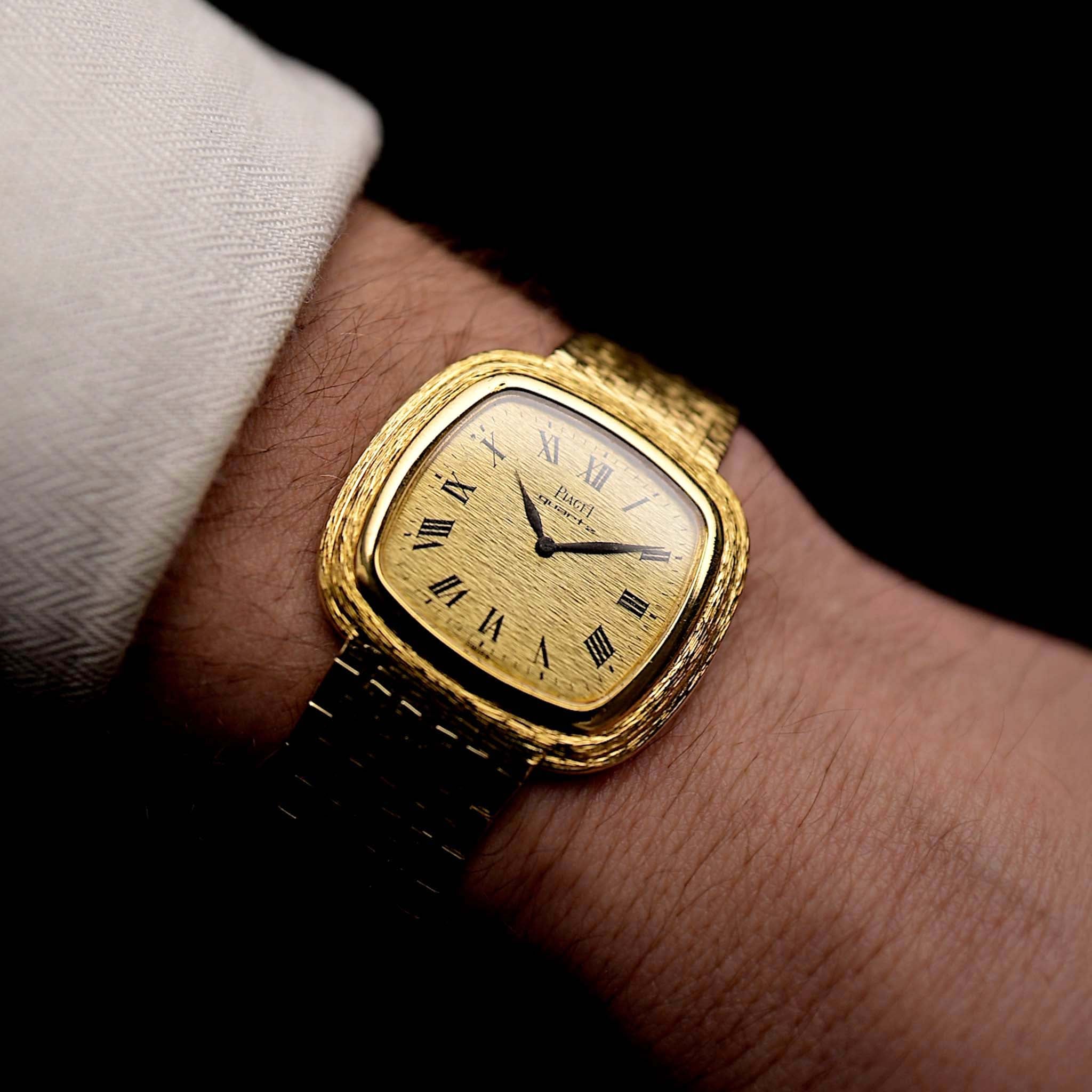 Vintage Piaget Square 75121 Roman Bark 1970s