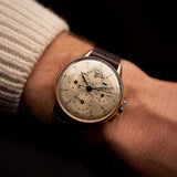 Universal Geneve 12253 Tricompax 18k Rose 1940s