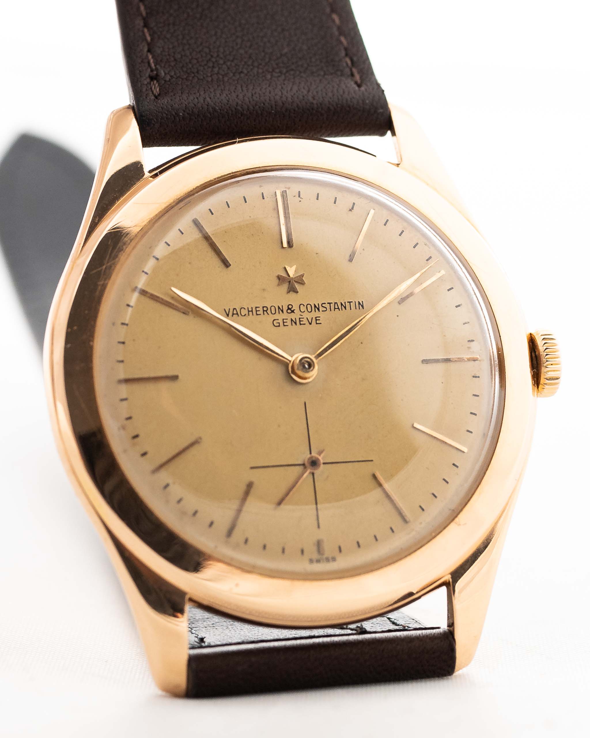 Vintage Vacheron Constantin watch - Vacheron Constantin 4600 Rose gold dial Patrimony 1956 closeup