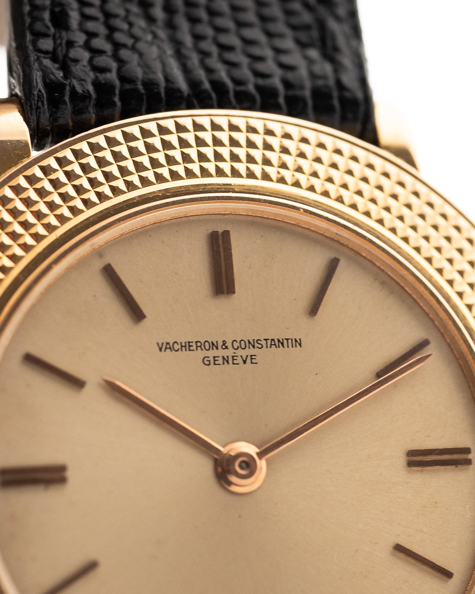 Vacheron Constantin 6395 Disco Volante Yellow Gold | 1960s – GOLDAMMER