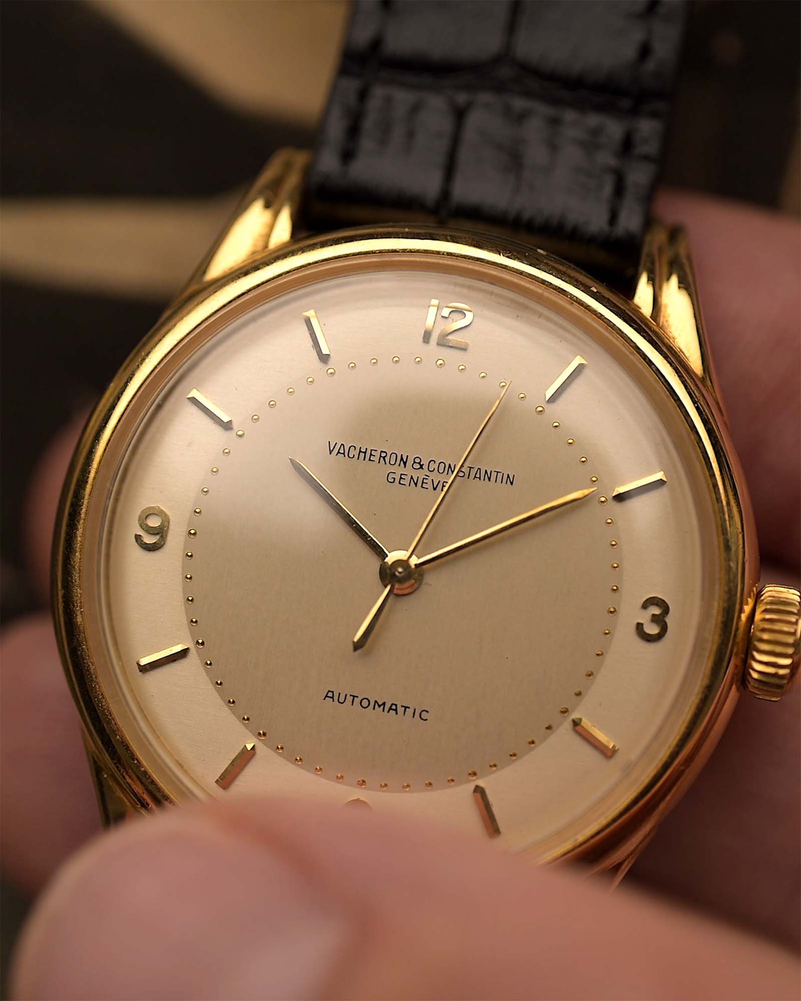 Vintage Vacheron Constantin Patrimony Spillmann Watch from the 1940s. 18k Yellow Gold case, Champagne two-tone dial, Automatic movement and Leather strap.