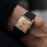 Omega Square Salmon Art Deco 1935