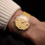 Video of a Audemars Piguet Octagon Two Tone 18k from the 1980s on a wrist. 30mm with 18k Yellow Gold Case, Golden Aventurine Dial, Manual Wind Movement and Yellow Gold Bracelet.