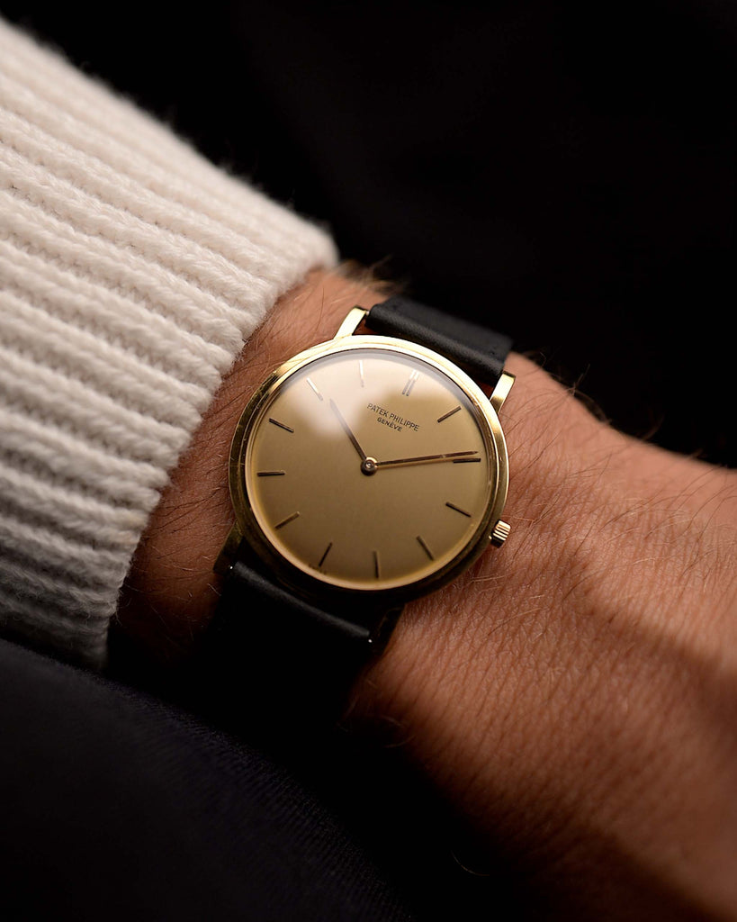Patek Philippe 3520 Calatrava Ref. 3520 from the 1960s. 32mm in 18k Yellow Gold with Manual Wind Movement, Original Golden Brushed Dial and Leather Strap.