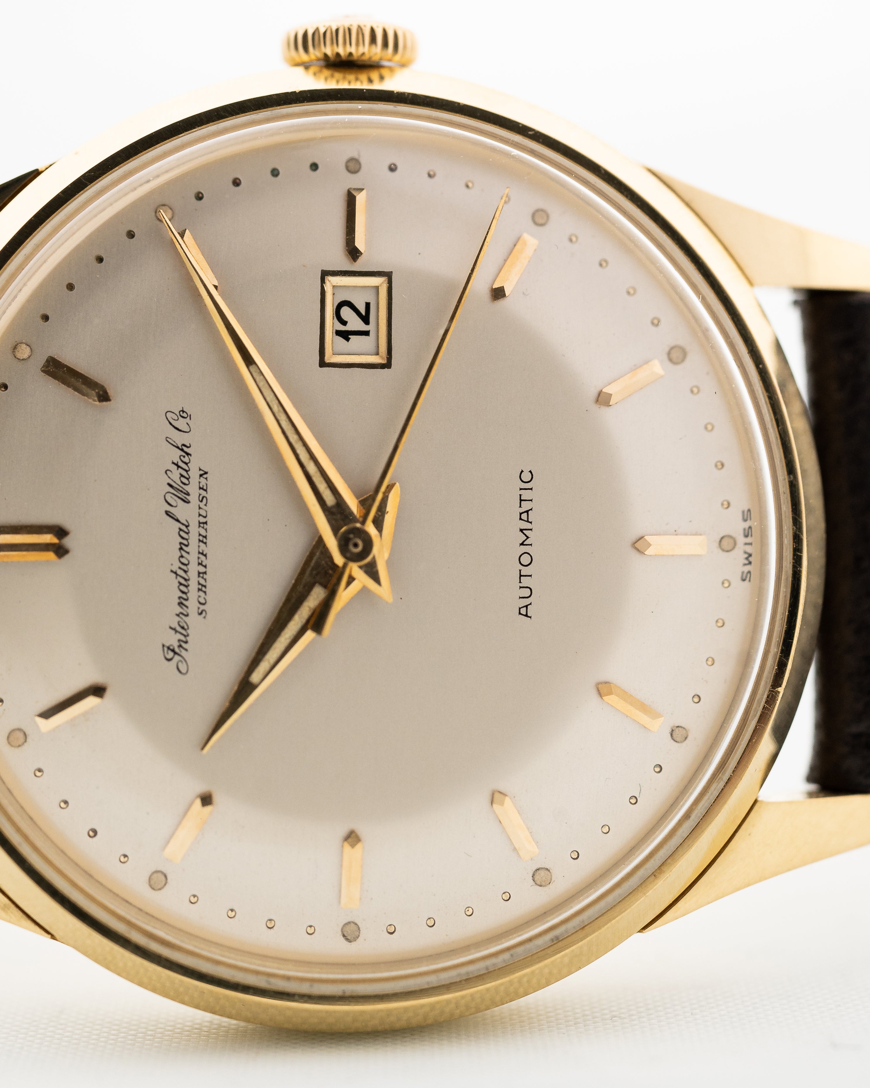 International Watch Co. 18K 手巻き International Watch Co． 18K．トノー型紳士
