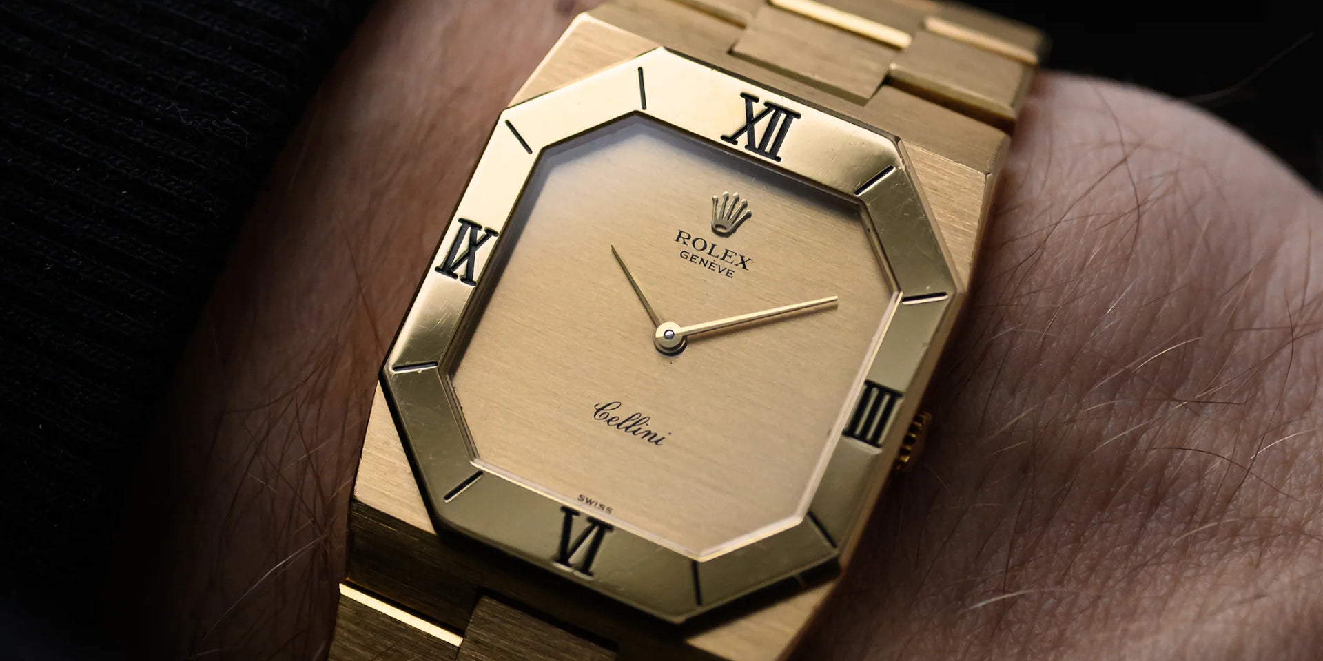 Foto vom Handgelenk einer alten Rolex Cellini Octagon Ref. aus den 1980er Jahren. 4350