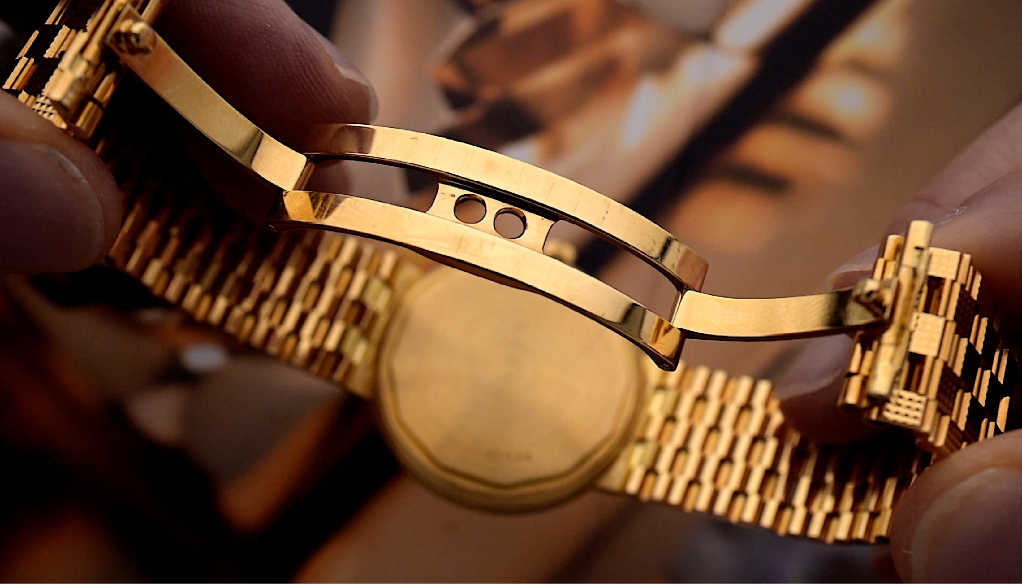 Nahaufnahme des integrierten Armbands an einer Audemars Piguet aus 18k Gelbgold aus den 1980er Jahren