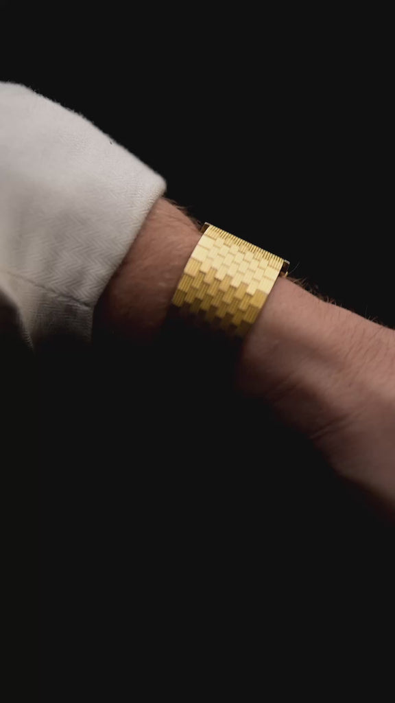 Video von Chopard 18k Square Lapislazuli 1970s am Handgelenk - Referenz - 2017 1 - GOLDAMMER