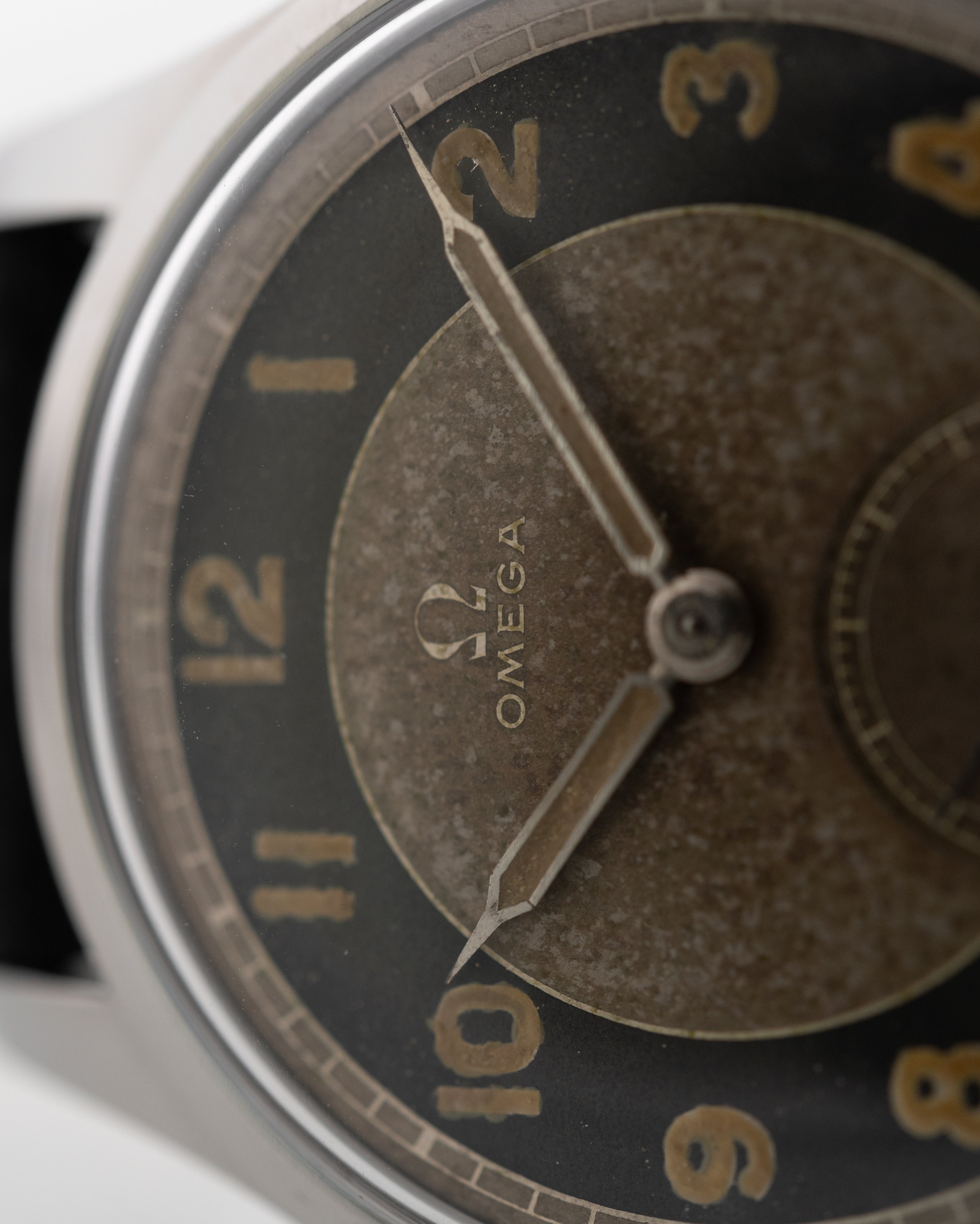 Omega Souverän zweifarbig 1943 - Goldammer Vintage Uhren