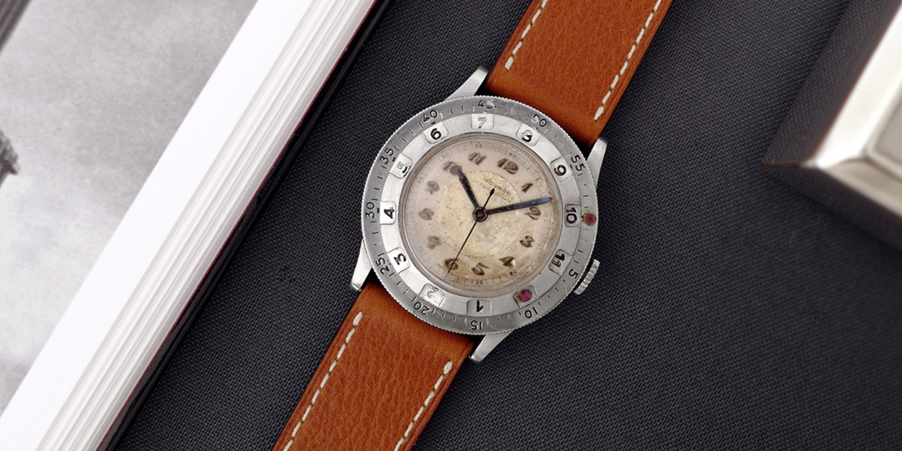 Reloj Movado Chronoplan vintage de los años 30 con dos biseles giratorios