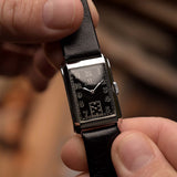 Omega Rectangular Negro Dorado 1939