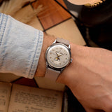 Omega 2486 Cosmic Moonphase, década de 1940