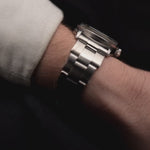Vintage Rolex Oyster Perpetual 1007 Champagne 1963 en la muñeca