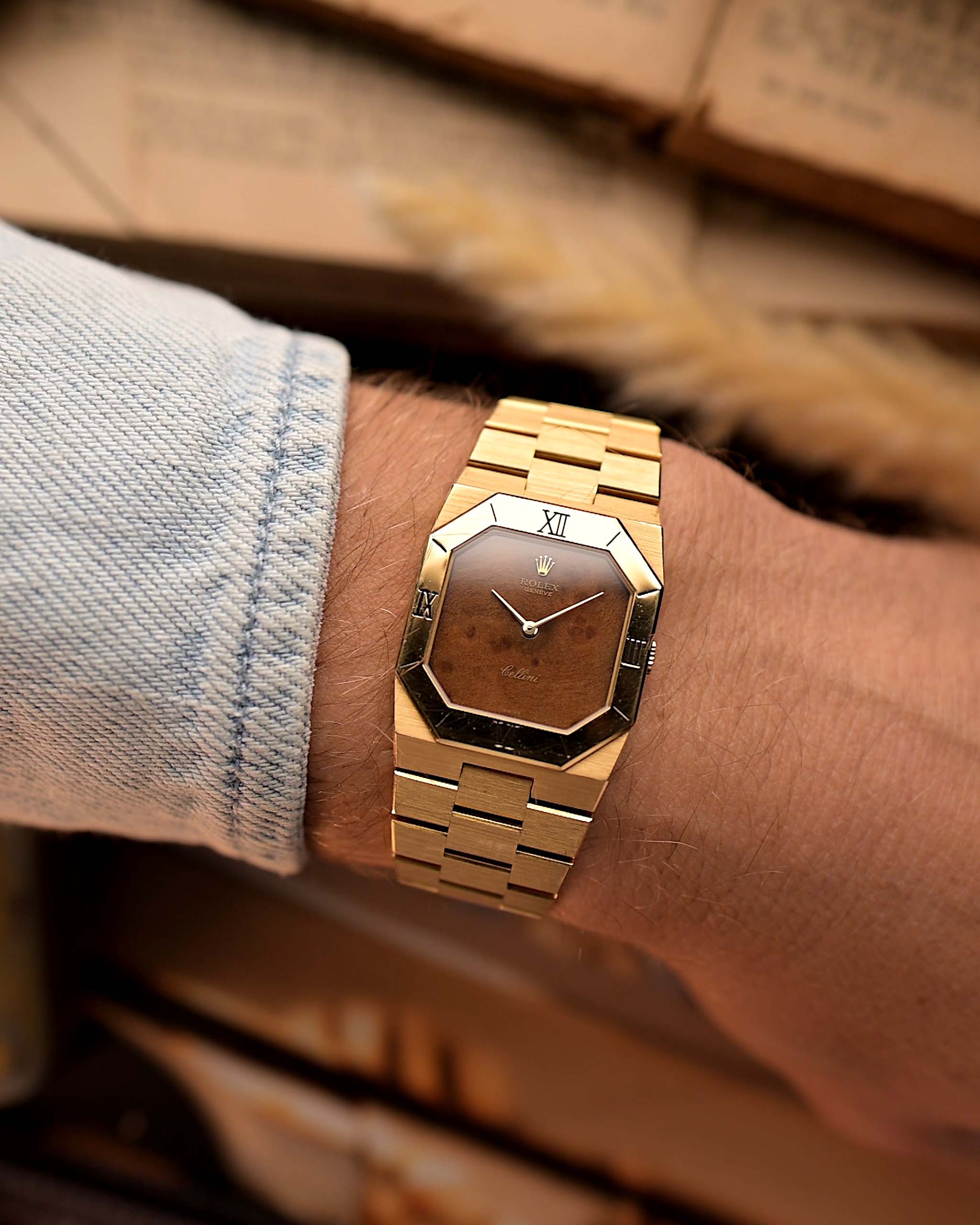 Vintage Rolex Cellini 4350 Watch Octagon Wood from 1981. 27mm in 18k Yellow Gold Case with Flawless Burl Wood Dial, Manual Wind Caliber 1601, Original 18k Rolex President Bracelet.