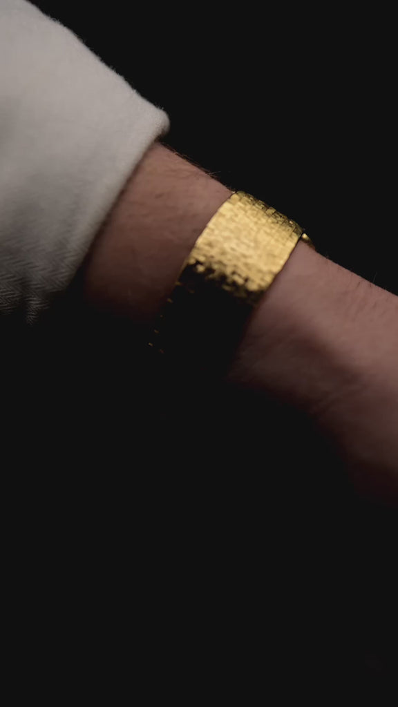 Vintage Piaget Square 75121 Roman Bark 1970