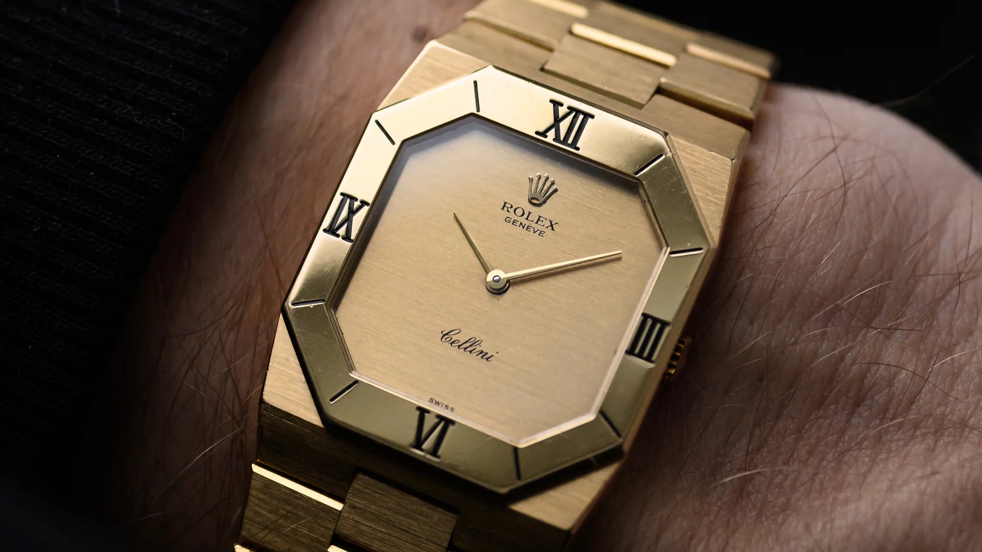 scatto del polso di un Rolex Cellini Octagon vintage degli anni '80 ref. 4350