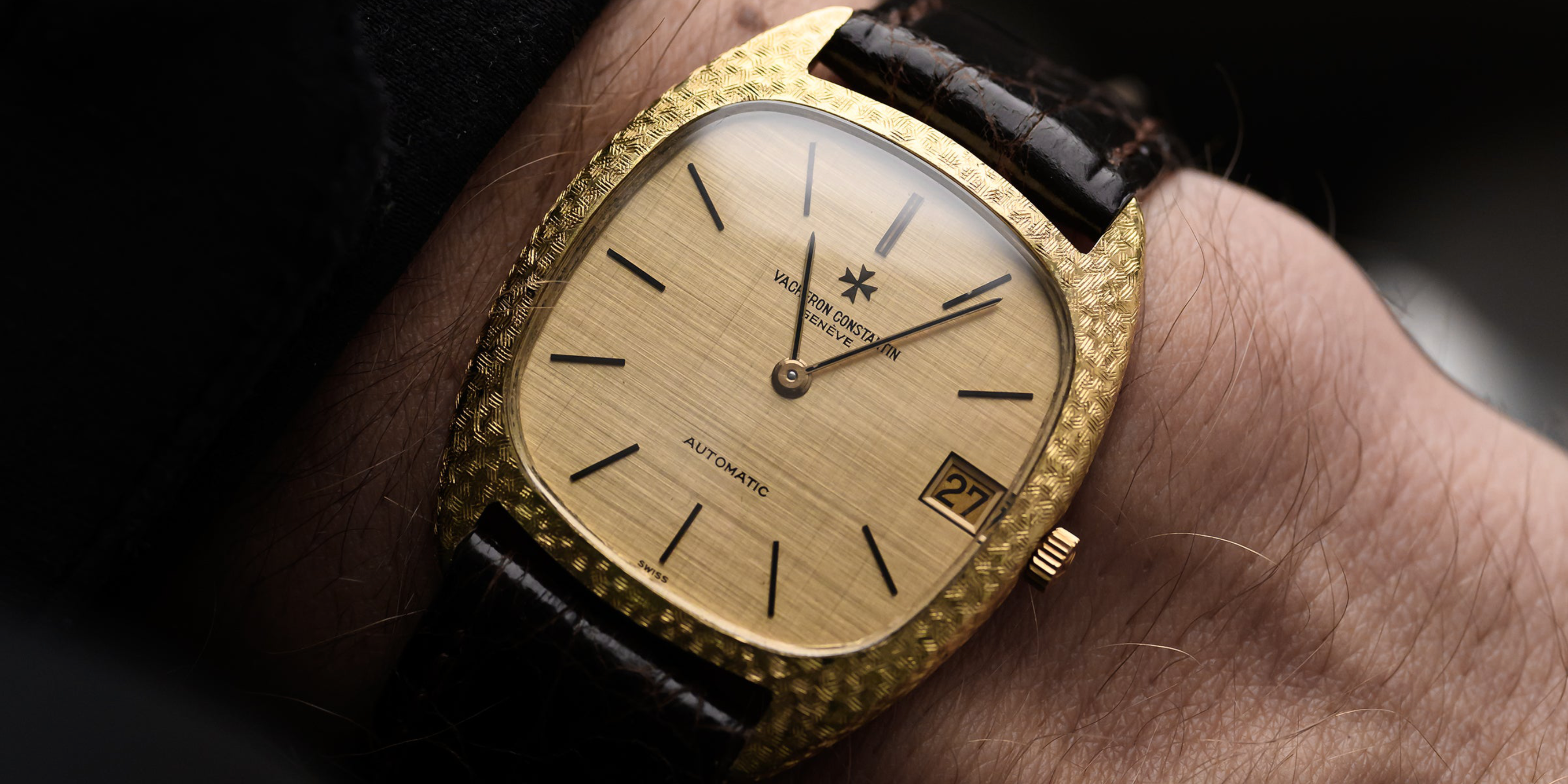 scatto da polso di un Vacheron Constantin vintage degli anni '70 con cassa martellata